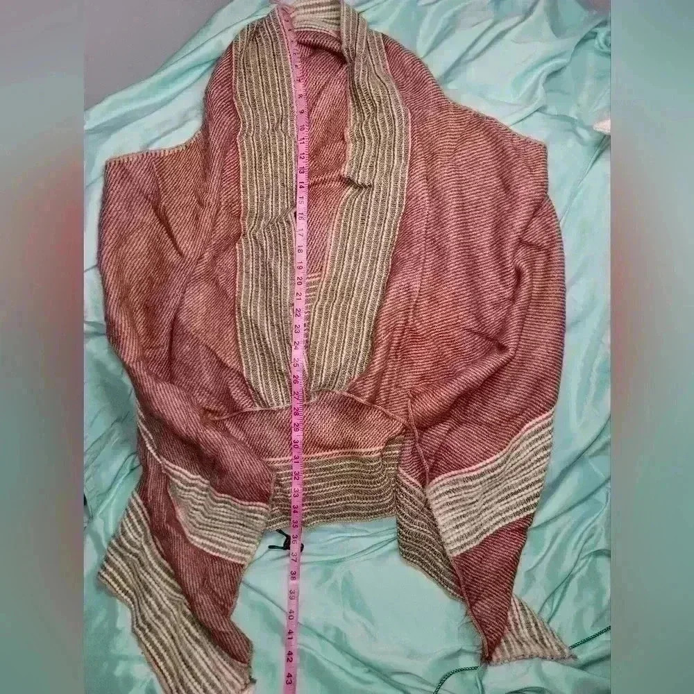 Poncho Type Vest - Picture 2 of 4